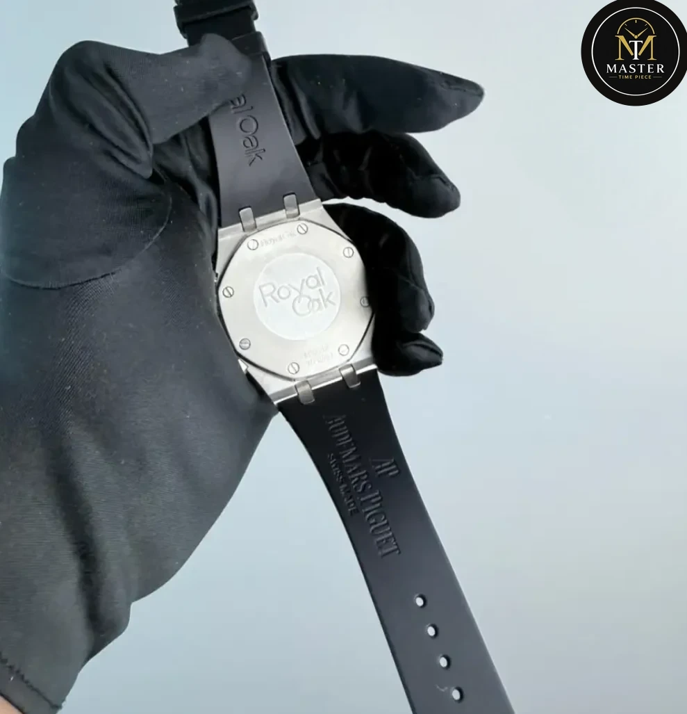 AP Audemars Piguet Black Rubber Strap Chronograph – 42mm vue 3