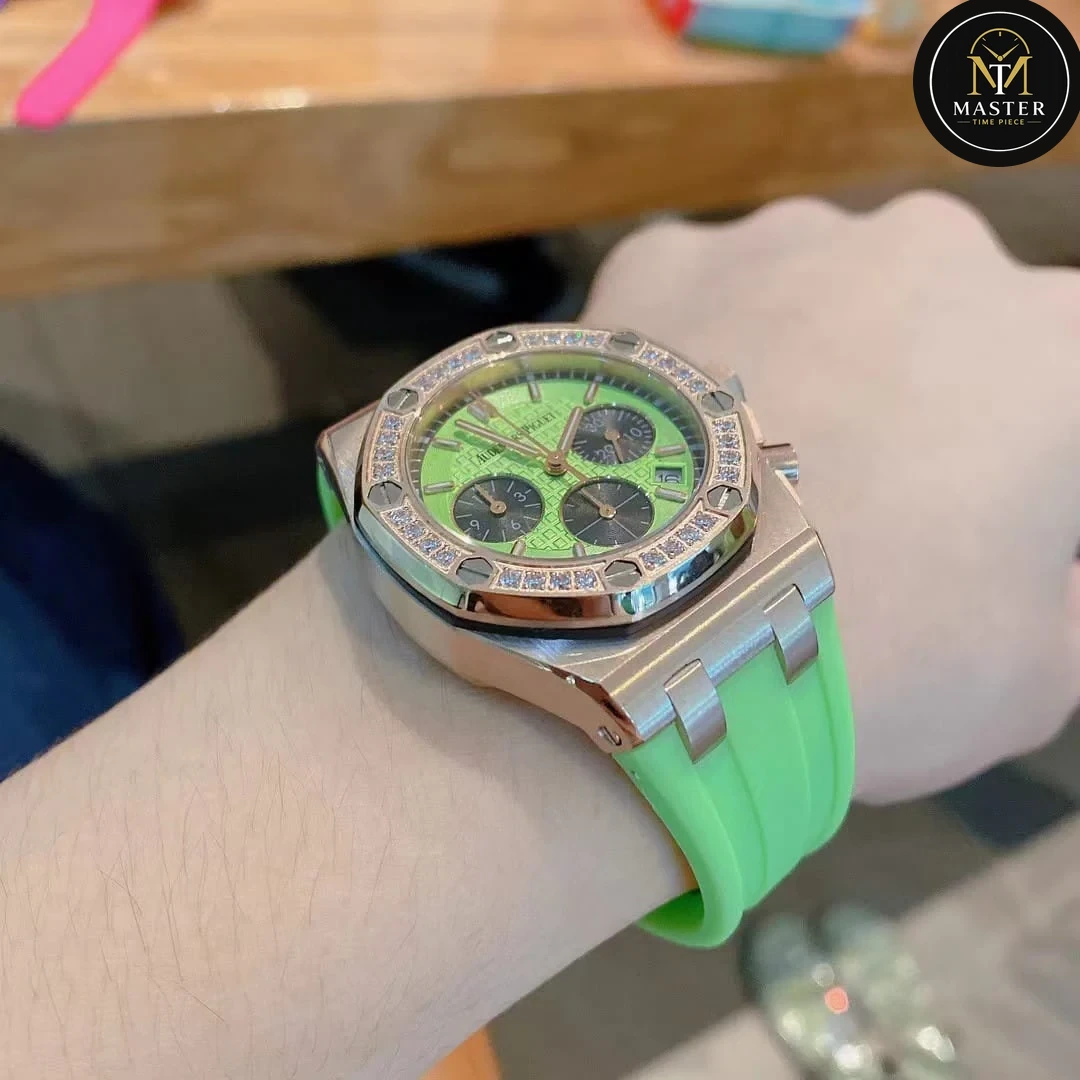 AP Audemars Piguet Green Rubber Strap Ladies Chronograph – 42mm vue 2