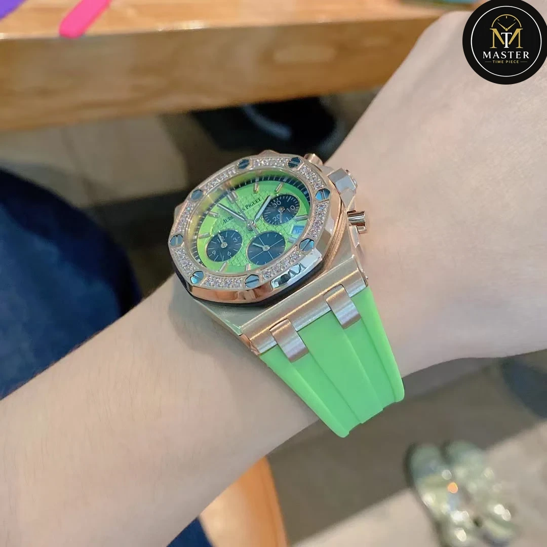 AP Audemars Piguet Green Rubber Strap Ladies Chronograph – 42mm vue 3
