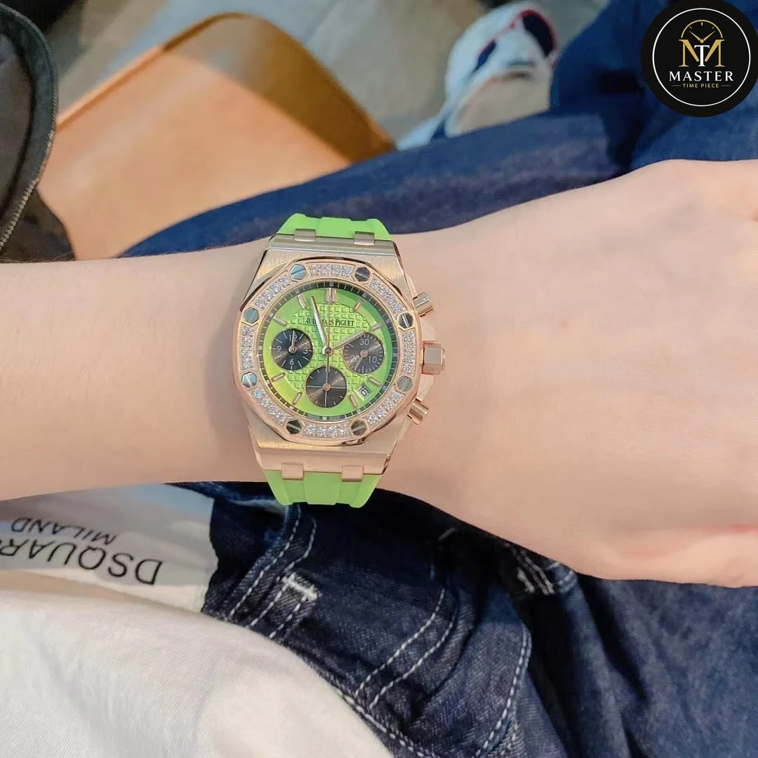 AP Audemars Piguet Green Rubber Strap Ladies Chronograph – 42mm vue 5