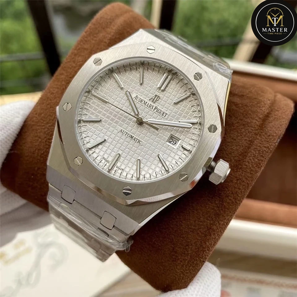 AP Audemars Piguet Silver Stainless Steel Automatic movements- 41mm