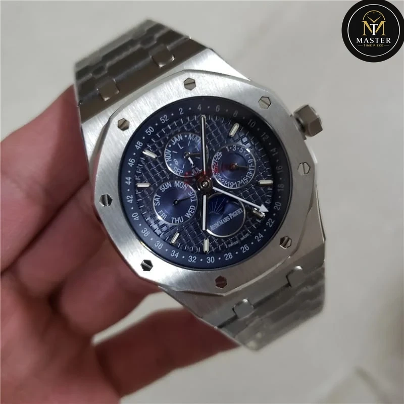 AP Audemars Piguet Silver Stainless Steel Chronograph- 42mm vue 2