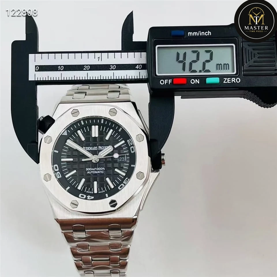 AP Audemars Piguet Silver Stainless Steel Royal Oak Offshore- 42mm vue 4