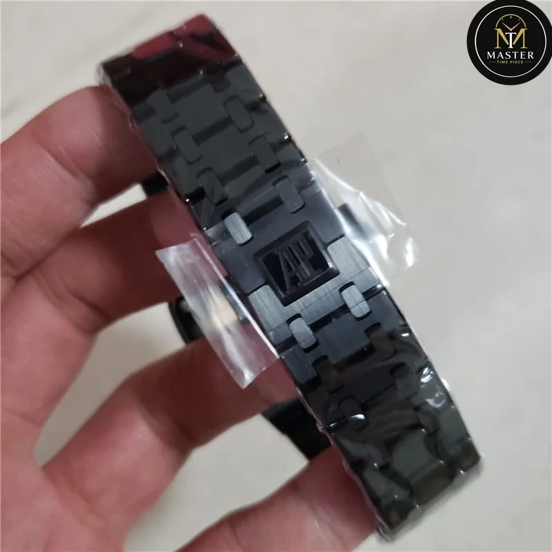 Black Stainless Steel Automatic movements- 42mm vue 5
