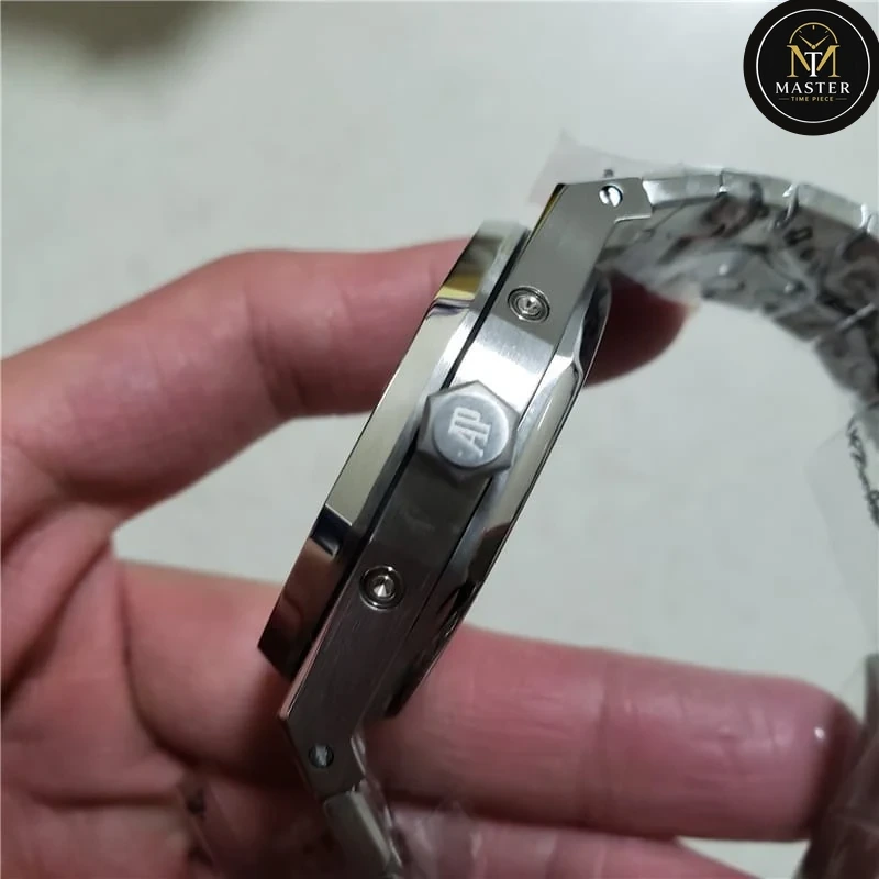 Silver Stainless Steel Automatic movements- 42mm vue 4