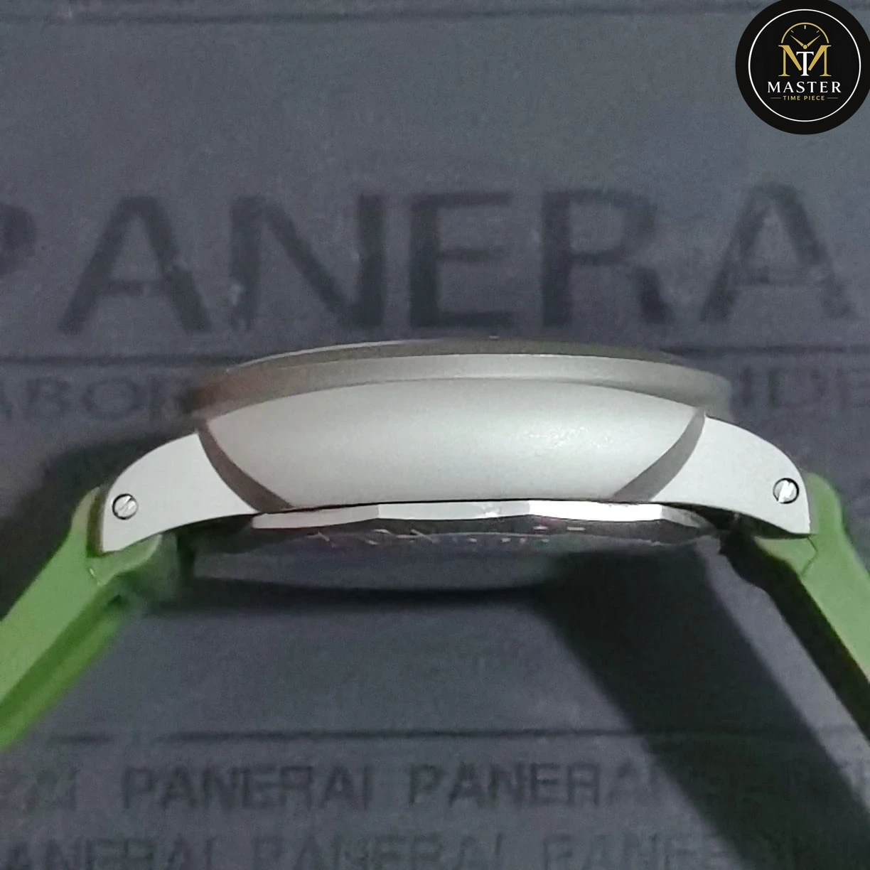 Automatic Panerai Green Dial & Strap -44mm vue 5