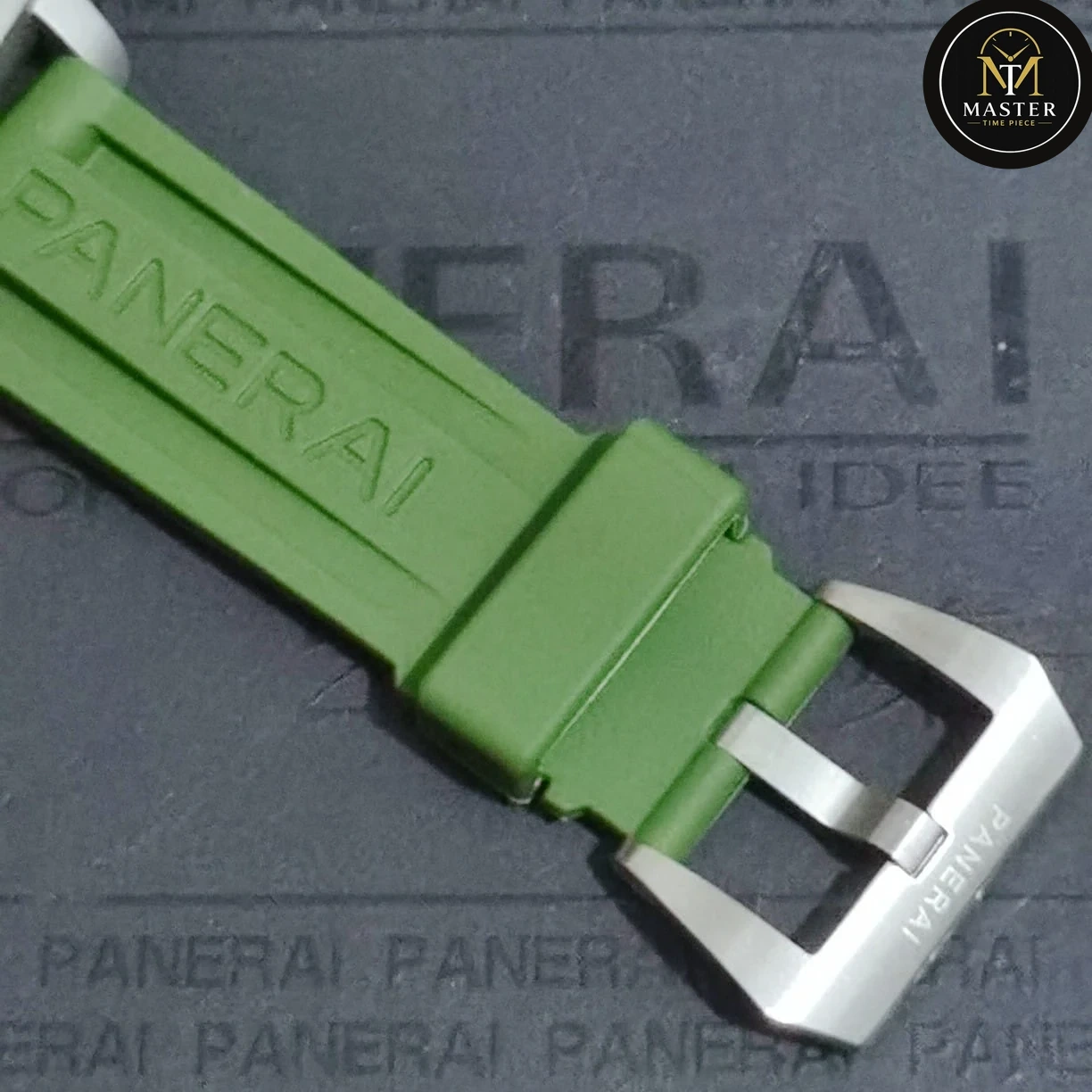 Automatic Panerai Green Dial & Strap -44mm vue 6