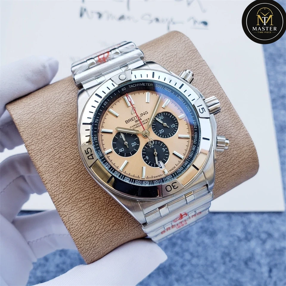Chronograph Quartz For Men’s – 44mm vue 2