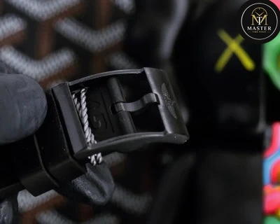 Endurance Black Dial- 44mm vue 4