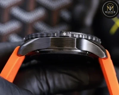 Endurance Chronograph Orange Strap -44mm vue 3