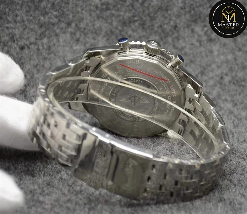 Navitimer White Dial Chronograph- 46mm vue 4