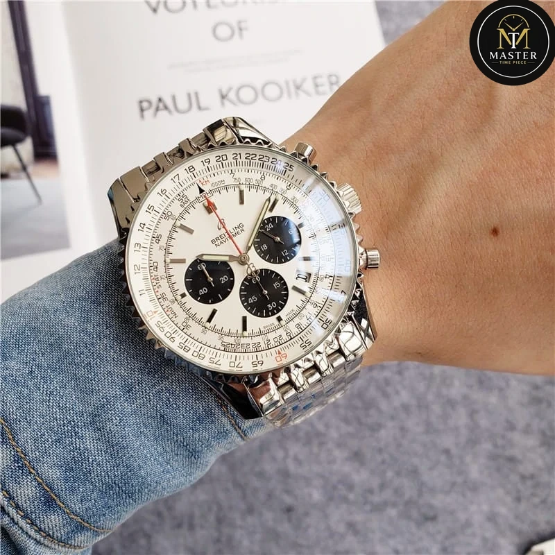 Navitimer White Dial Chronograph- 46mm vue 2