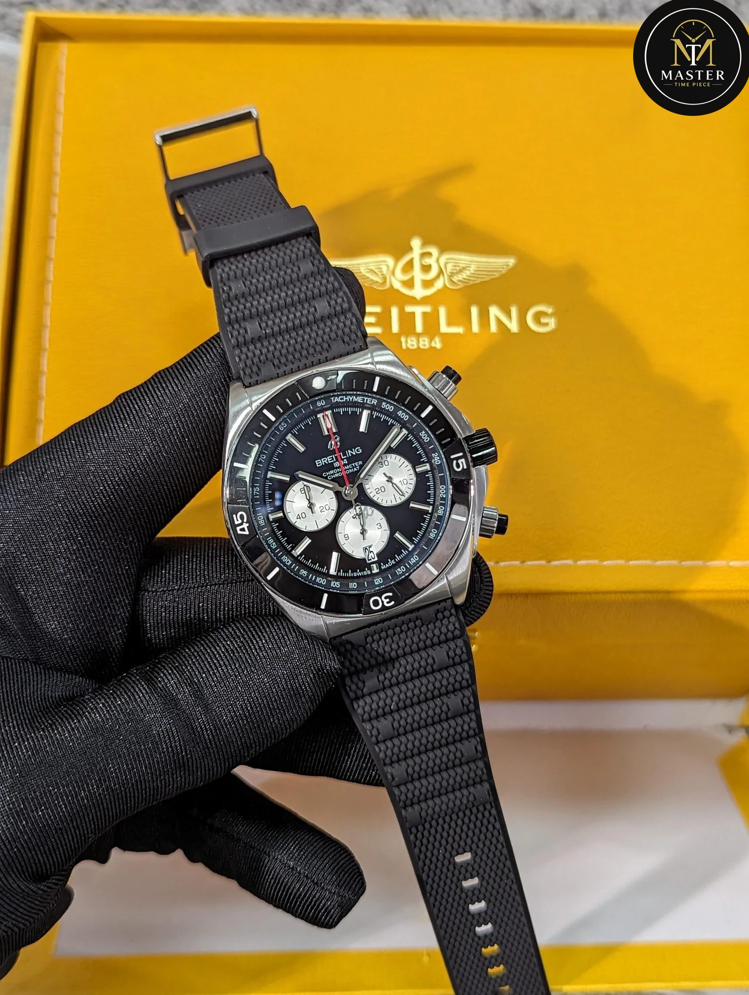 Super Chronomat black bezel- 44mm vue 2
