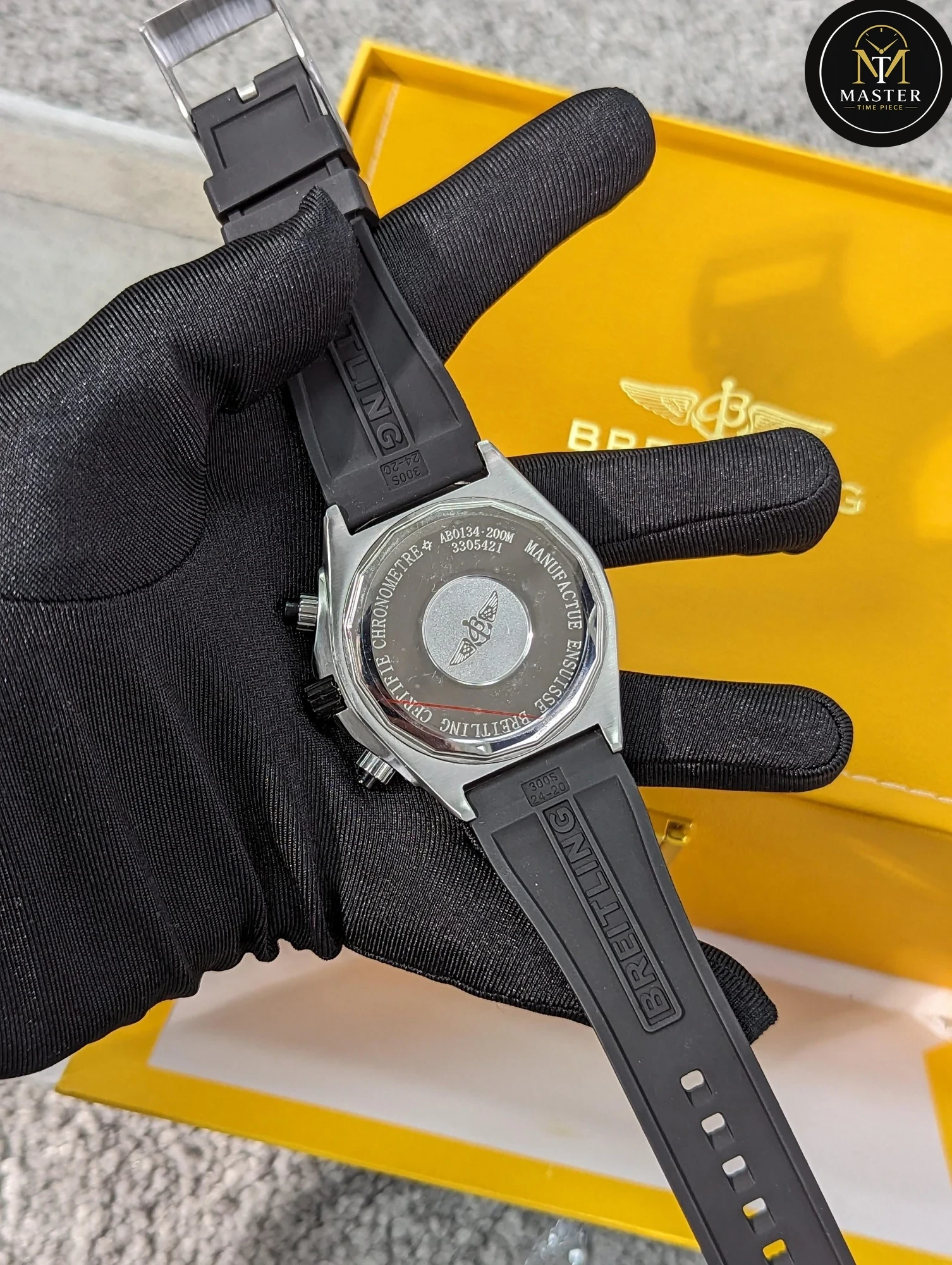 Super Chronomat black bezel- 44mm vue 3