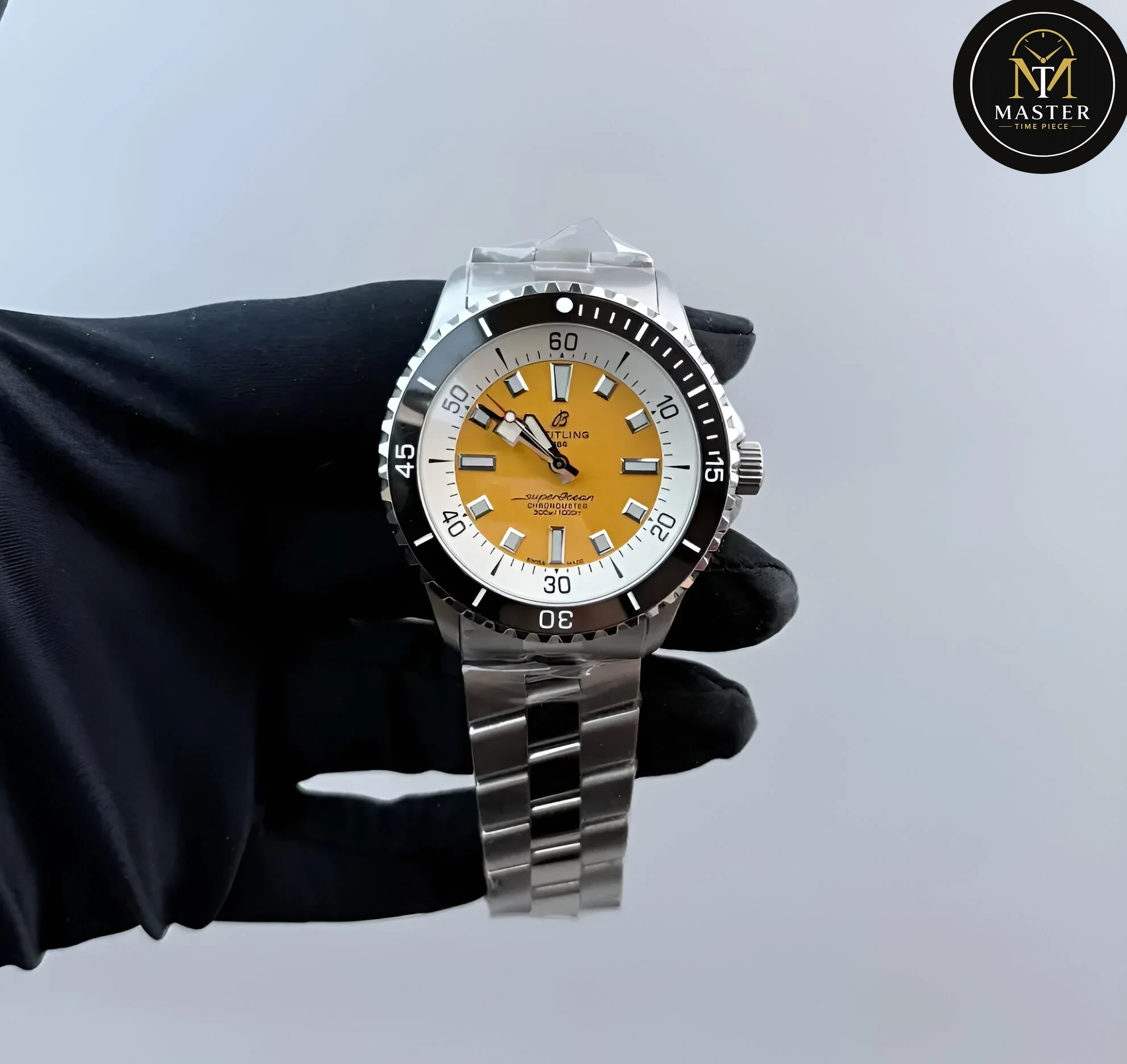 Superocean Automatic Yellow dial – 42mm
