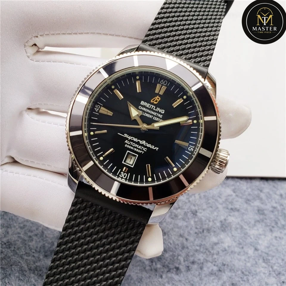Superocean Black dial Automatic- 42mm vue 2