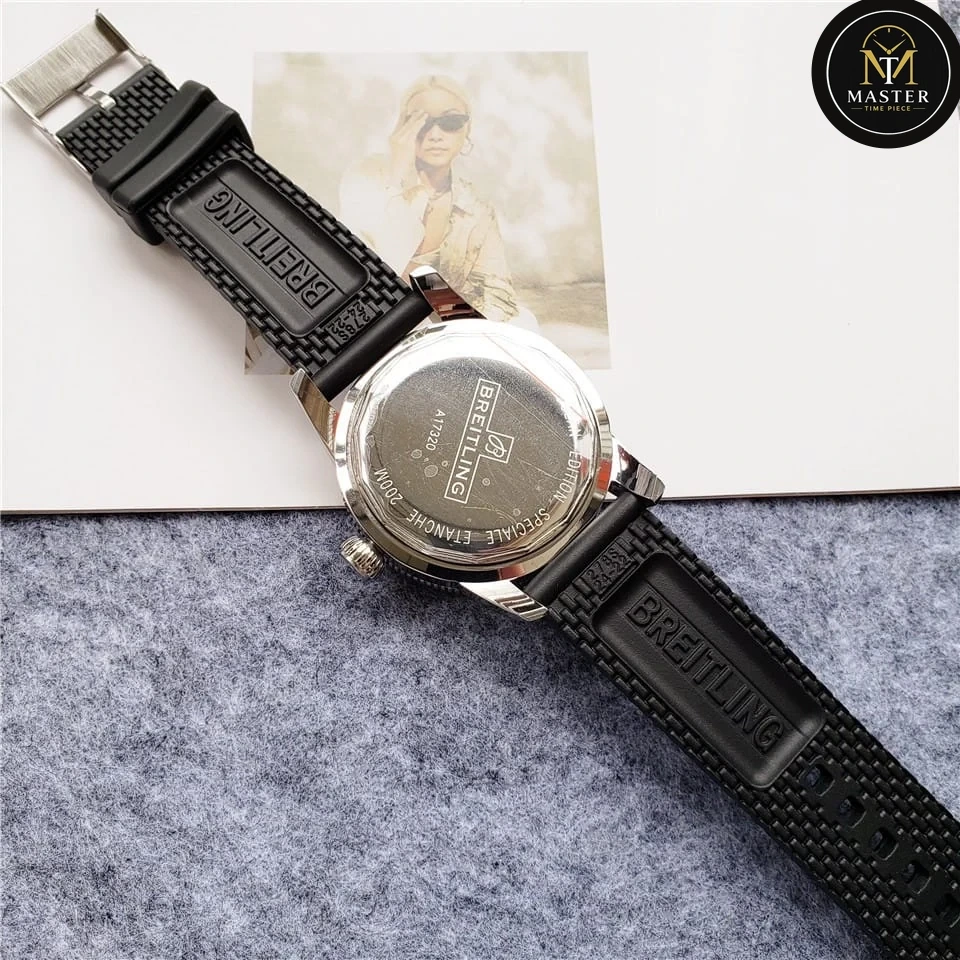 Superocean Black dial Automatic- 42mm vue 4