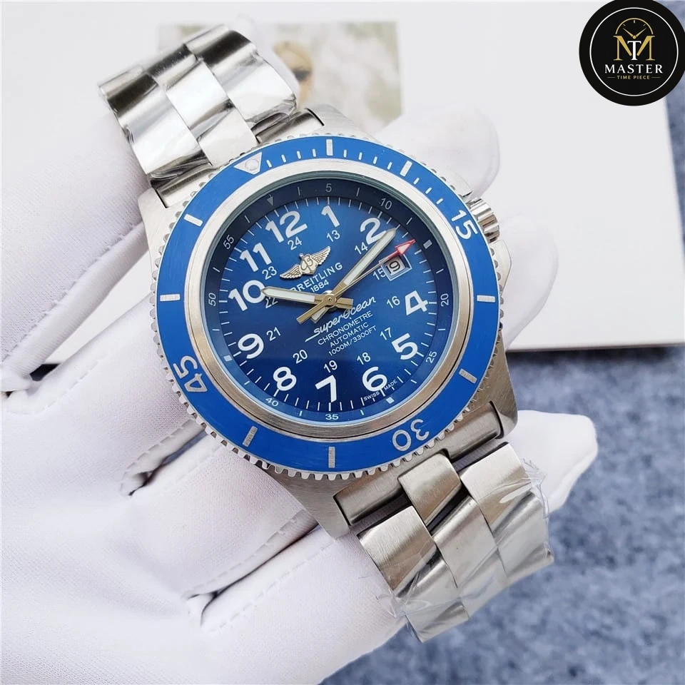 Superocean Blue dial Automatic Men’s -44mm vue 2