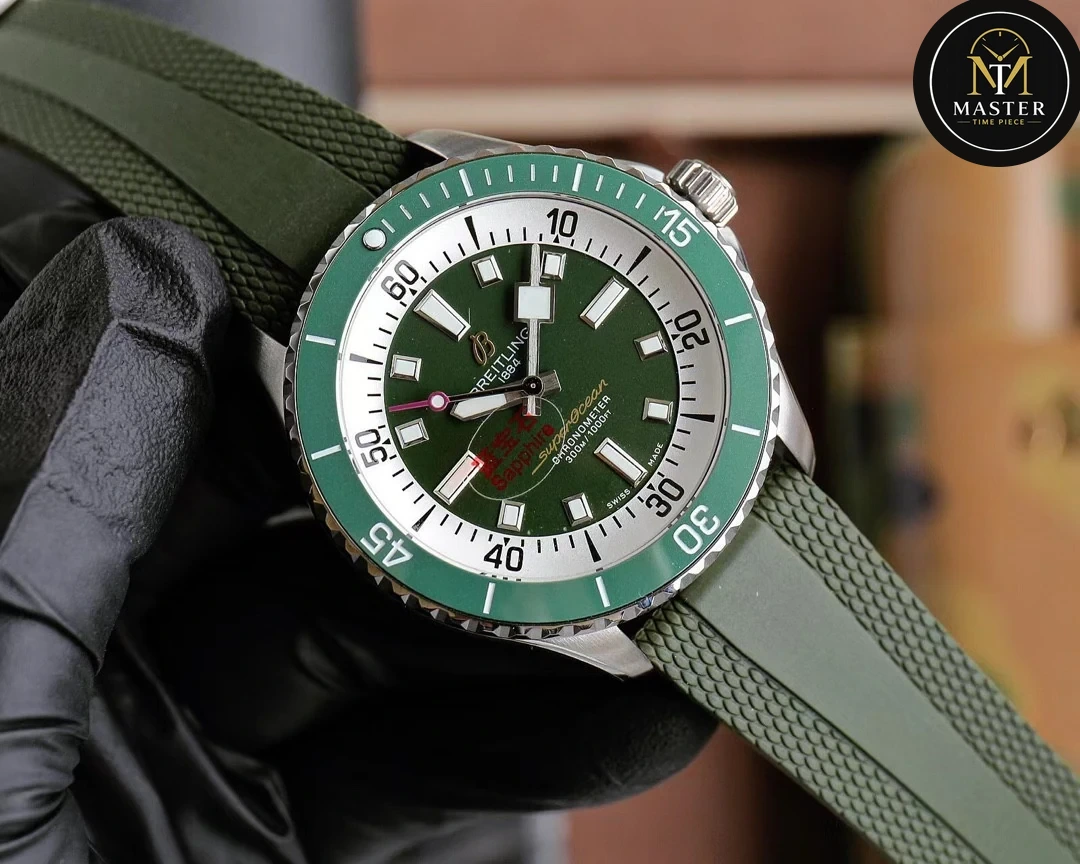 Superocean Green dial Automatic- 44mm vue 3