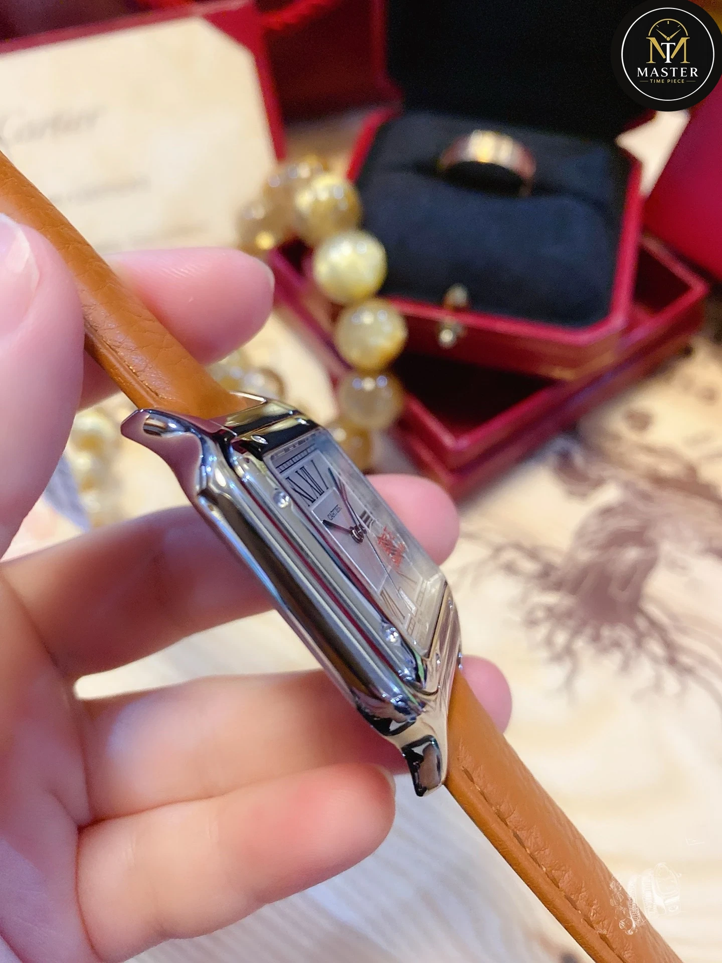 Automatic Movement with leather strap vue 3