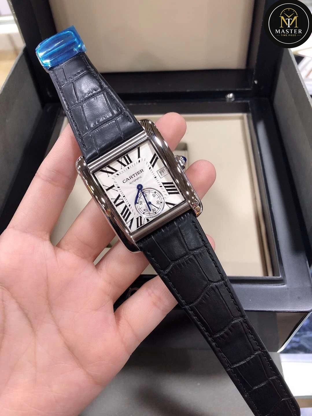 Tank Mne’s Watch Automatic Movement vue 3