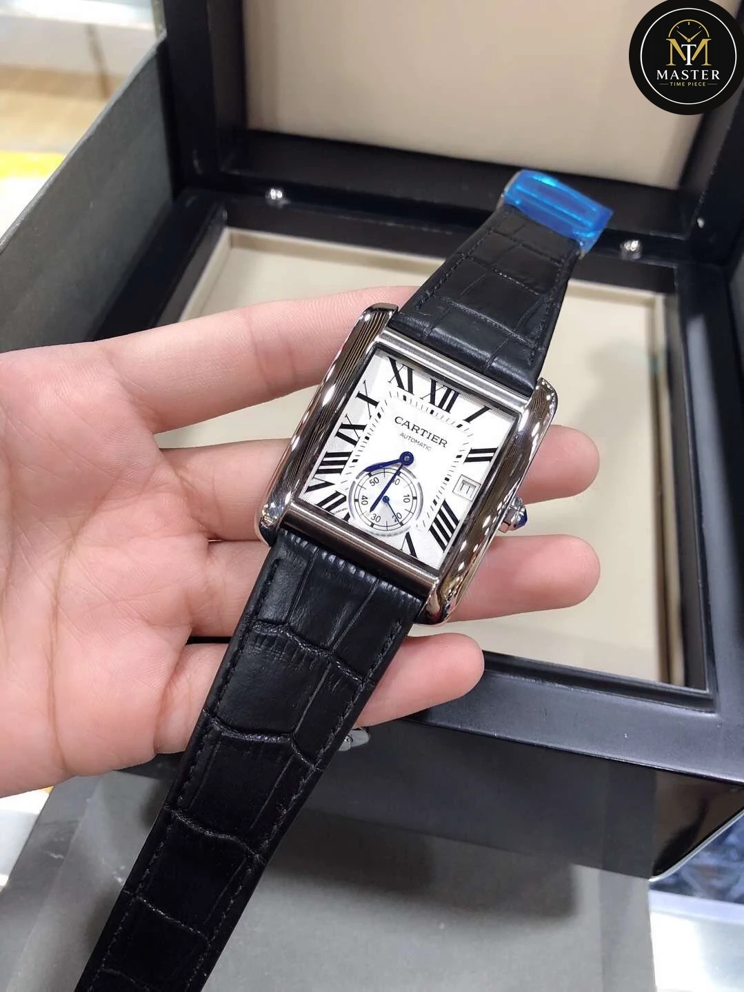 Tank Mne’s Watch Automatic Movement vue 4