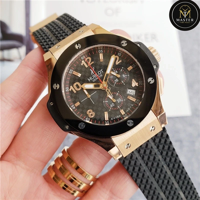 Big Bang Black Rubber Strap Chronograph- 42mm vue 2