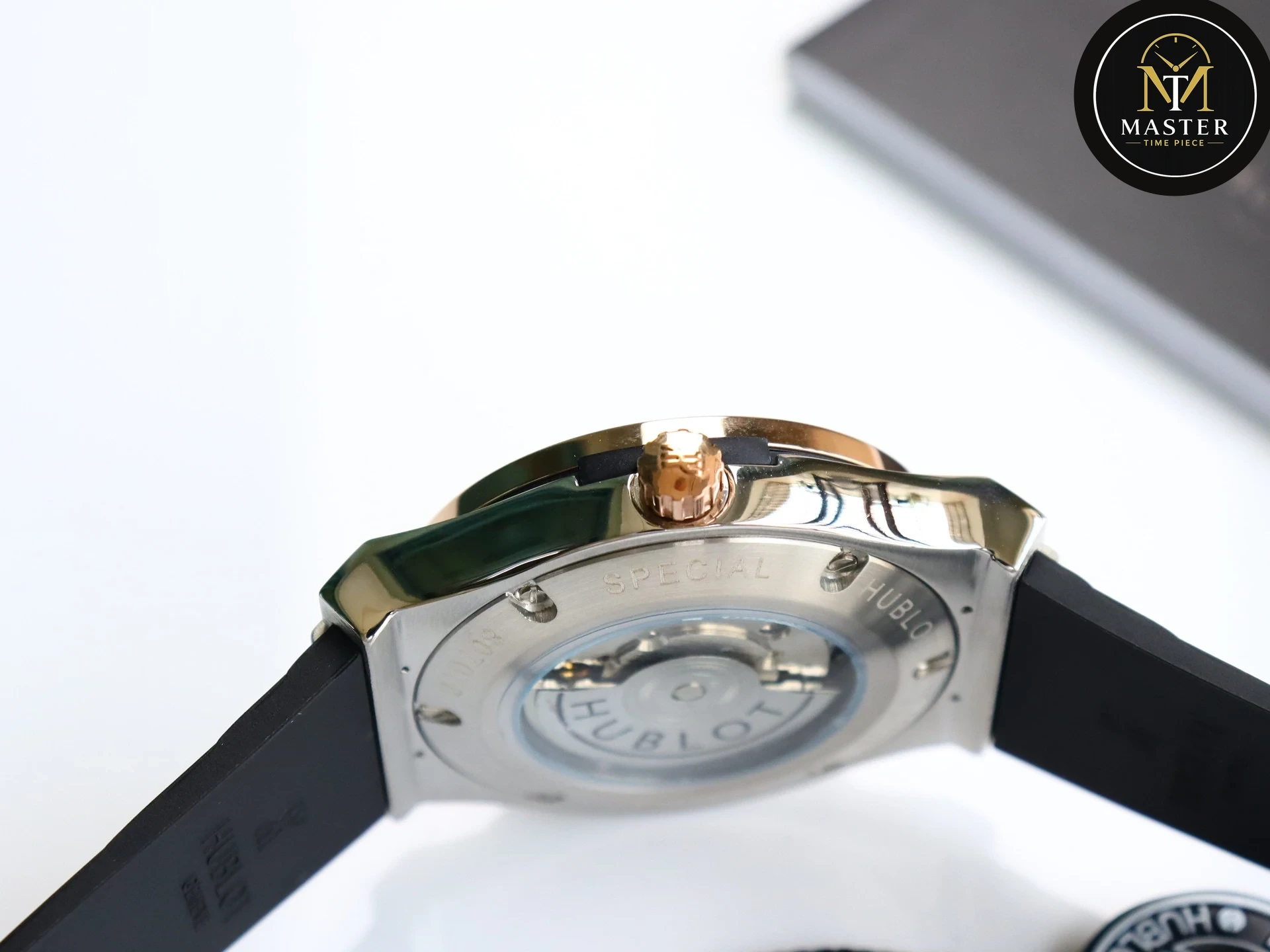 Classic Fusion Black Dial- 45mm vue 6
