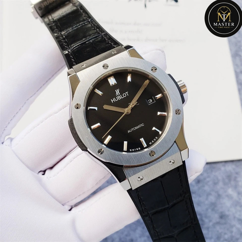 Classic Fusion Black Dial Automatic- 42mm vue 2