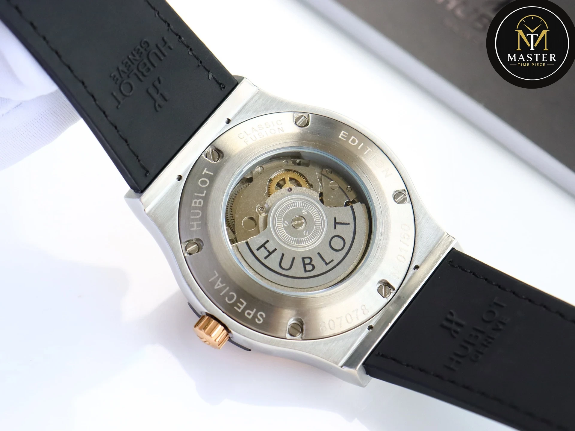 Classic Fusion Green Dial Automatic- 45mm vue 4
