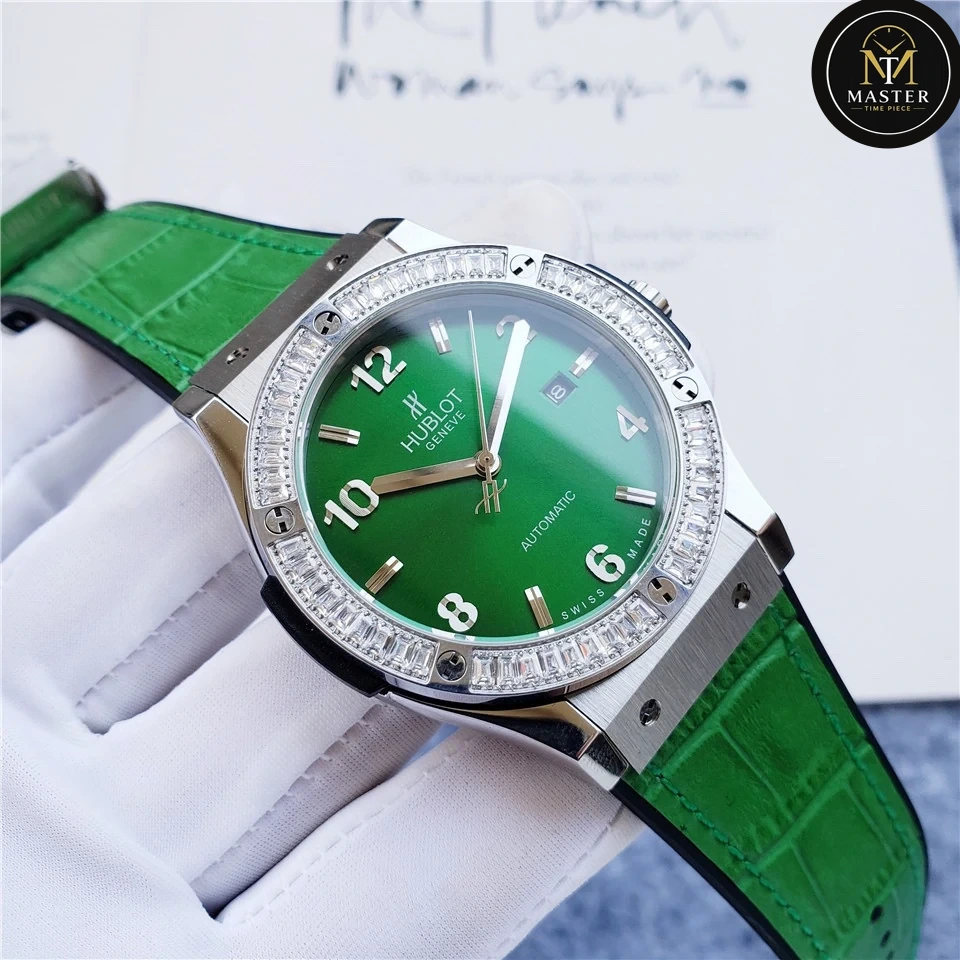 Classic Fusion Green Dial Iced Automatic – 42mm vue 3