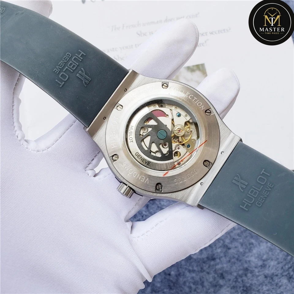 Classic Fusion Grey Dial Automatic- 42mm vue 4