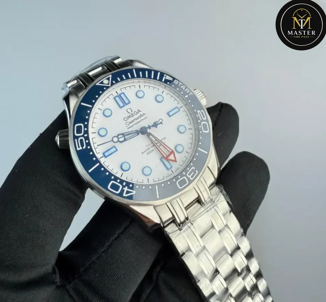 seamaster Automatic Movement -42mm vue 2