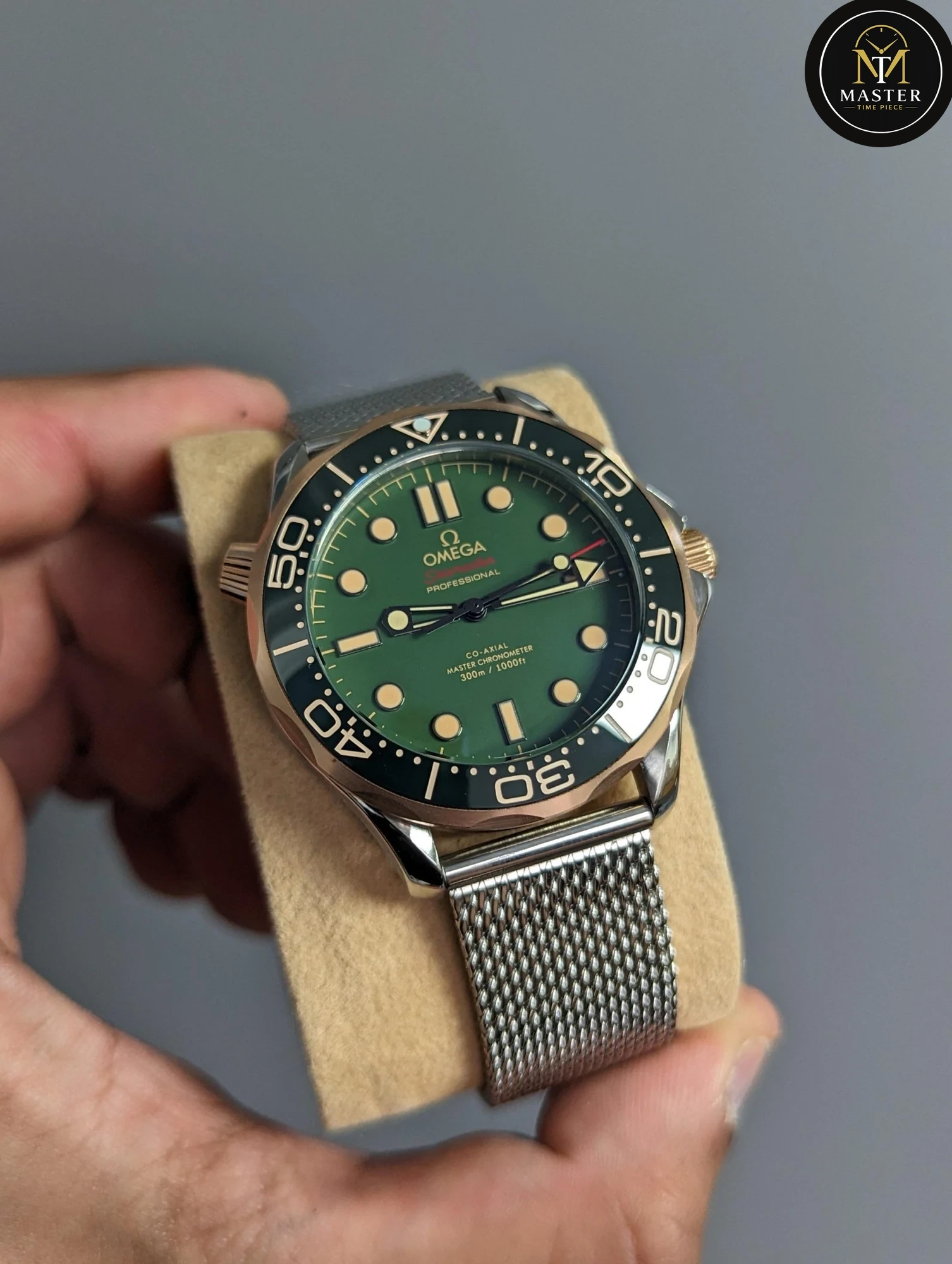 seamaster Automatic Movement -42mm vue 3