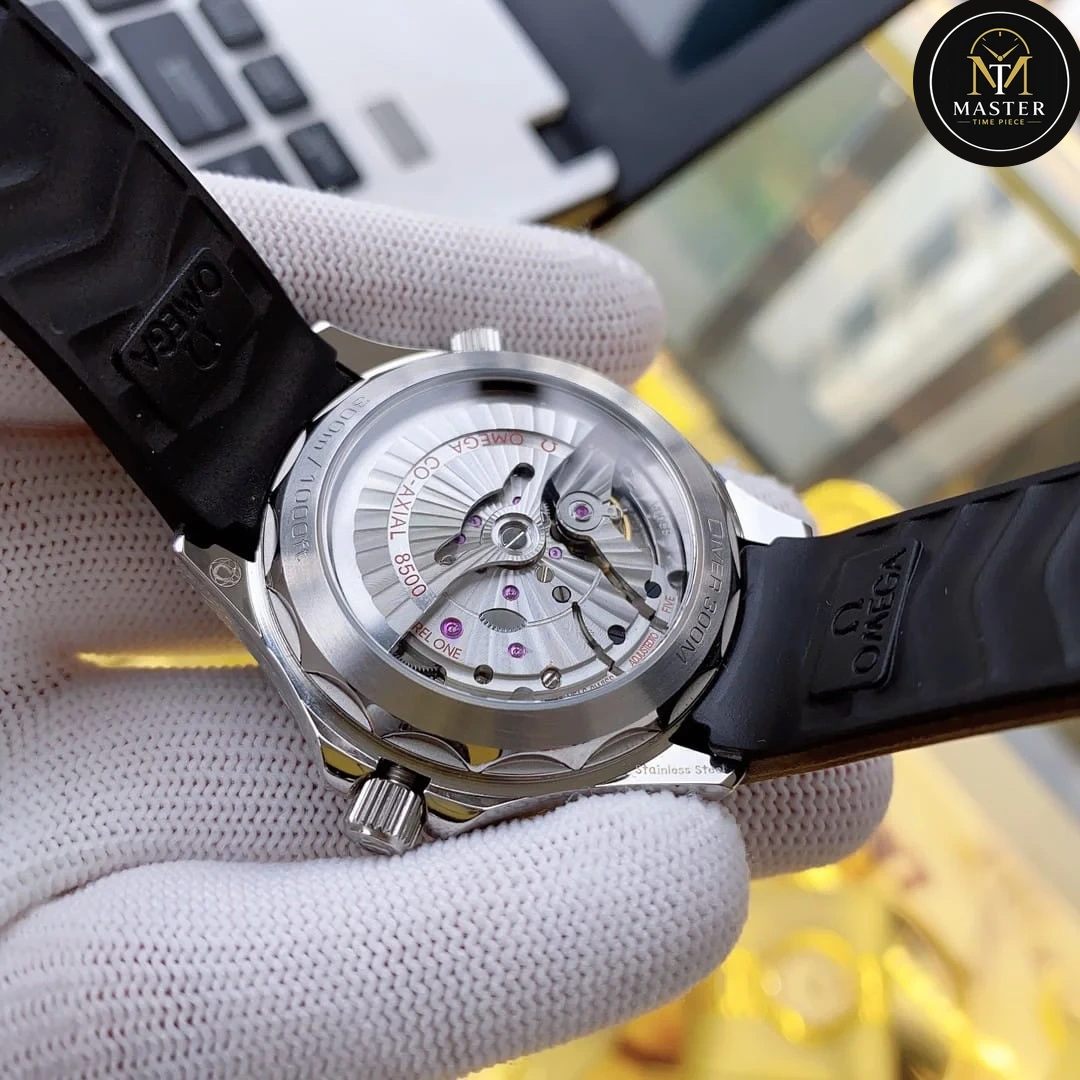 Seamaster Diver Rubber Strap Automatic Movement -42mm vue 3