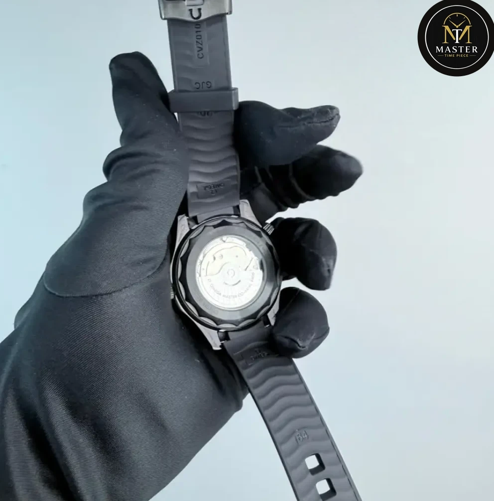 Seamaster Full Black Automatic Movement -42mm vue 4