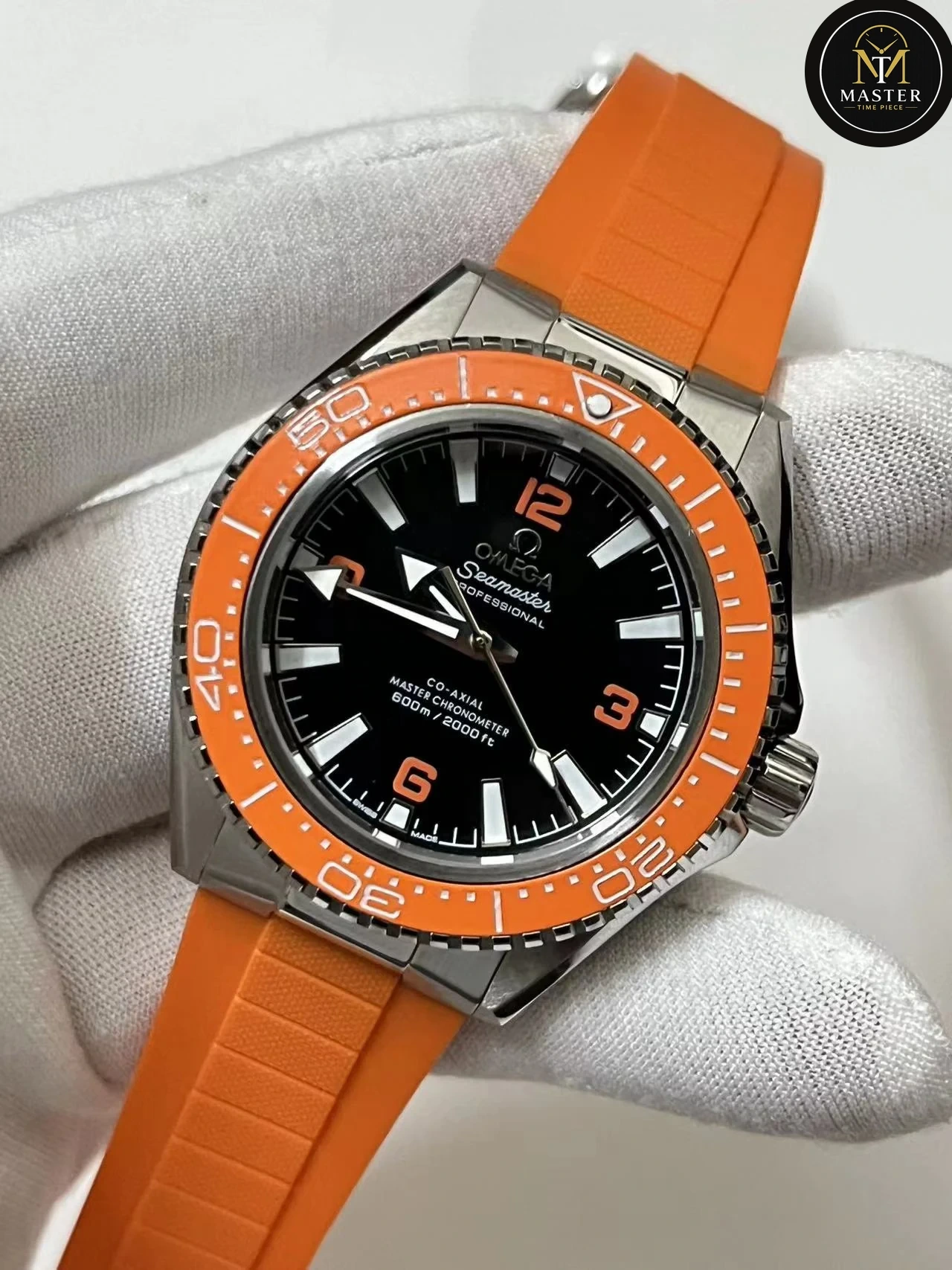 Seamaster Planet Ocean Automatic -42mm vue 3
