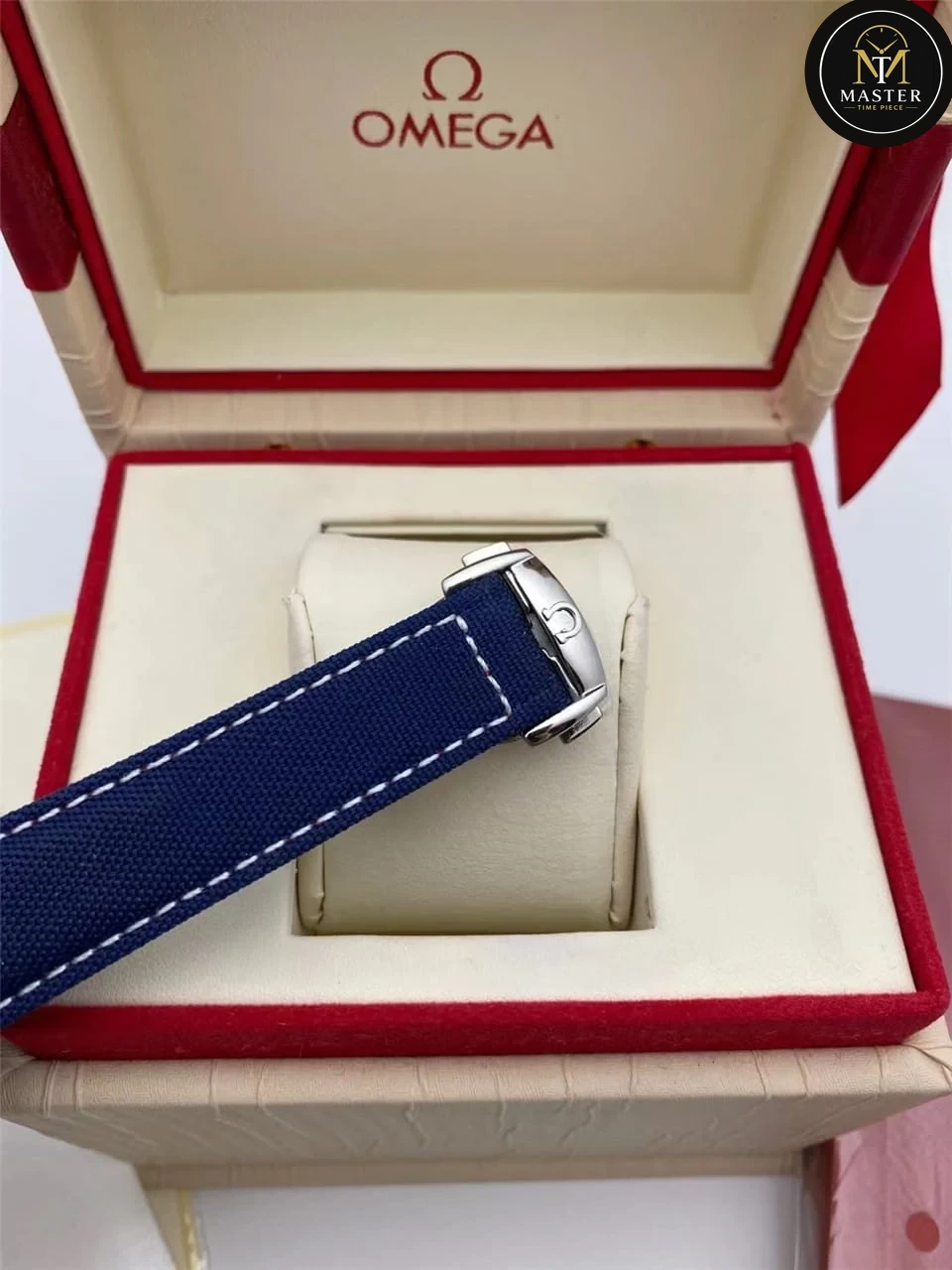 Seamaster Professional Snoopy- 42mm vue 4