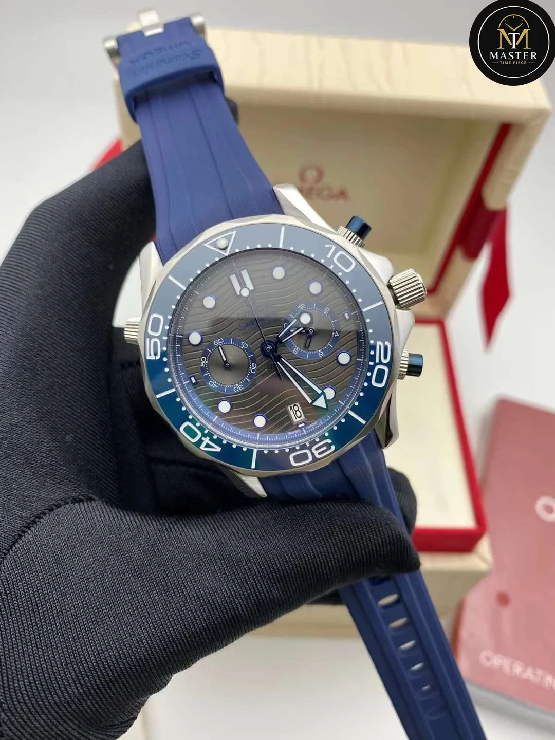 Seamaster Rubber Strap Chronograph- 42mm vue 4