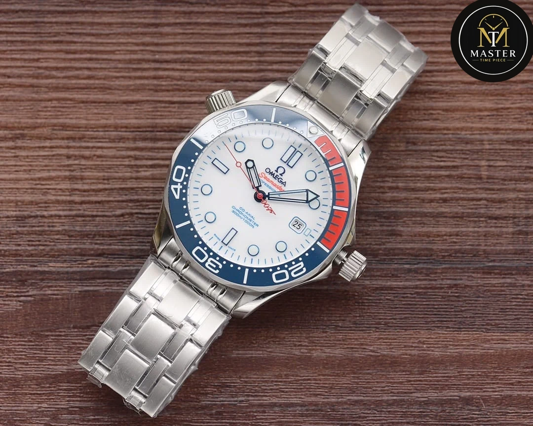 Seamaster White dial Automatic Movement -42mm vue 2