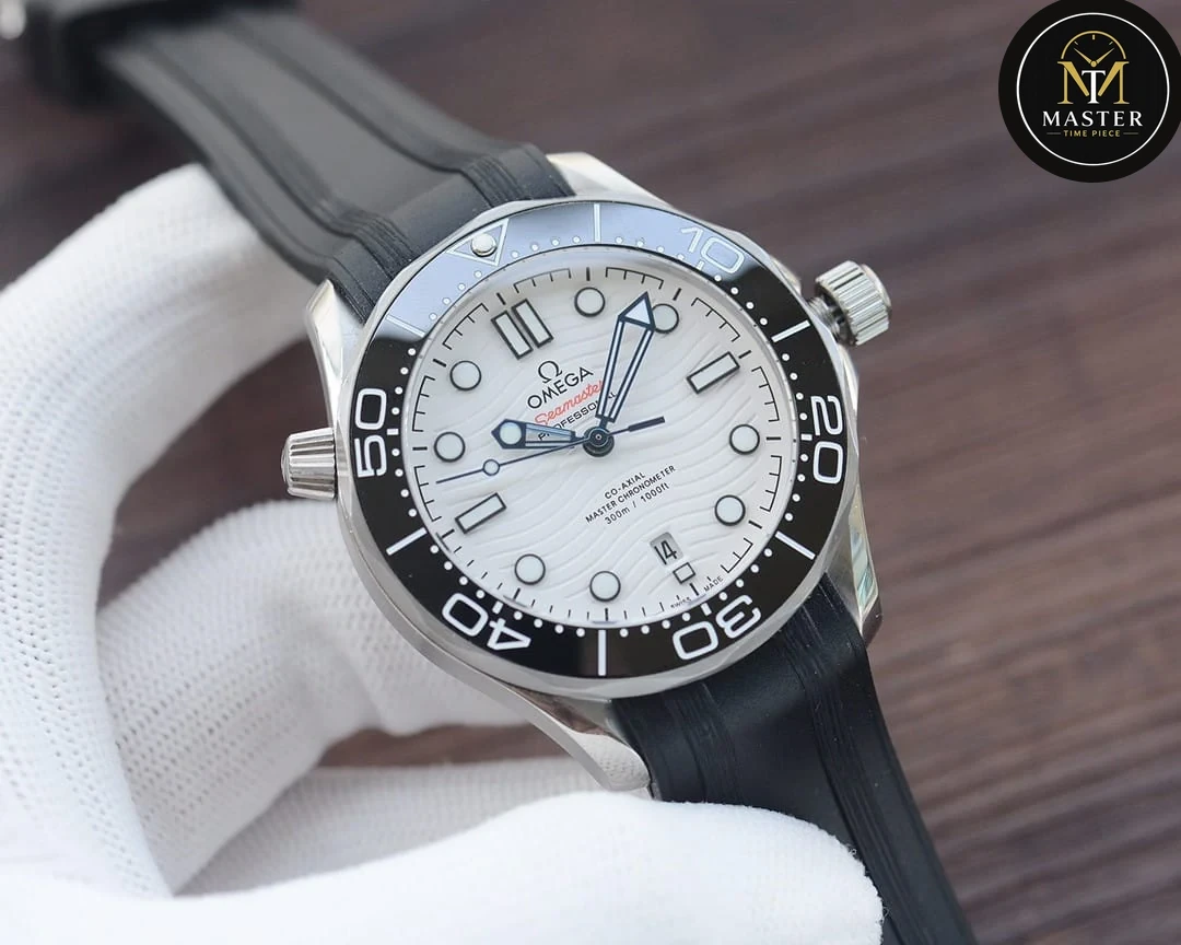 Seamaster white dial Rubber Strap Automatic Movement -42mm