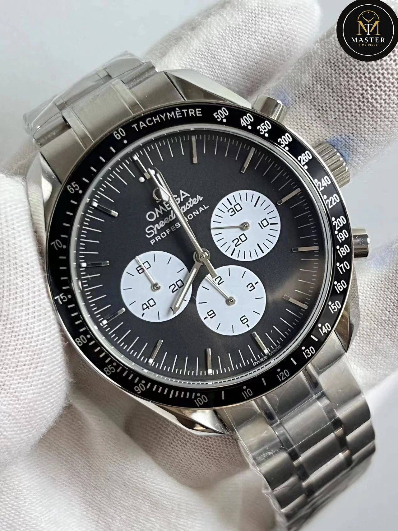 Speedmaster chronograph black dial- 42mm vue 2