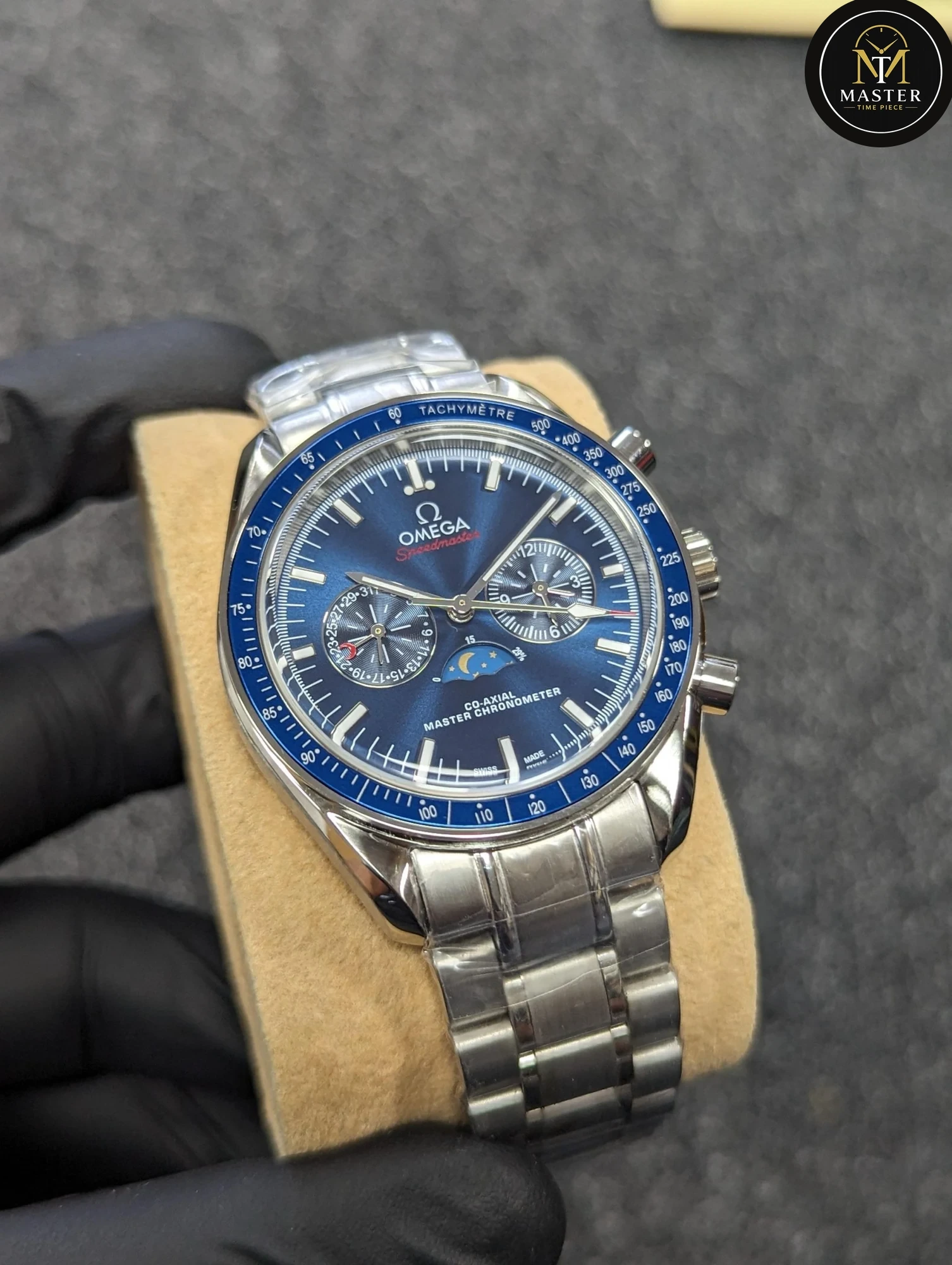 Speedmaster Moonphase Co-Axial Master- 44mm vue 2
