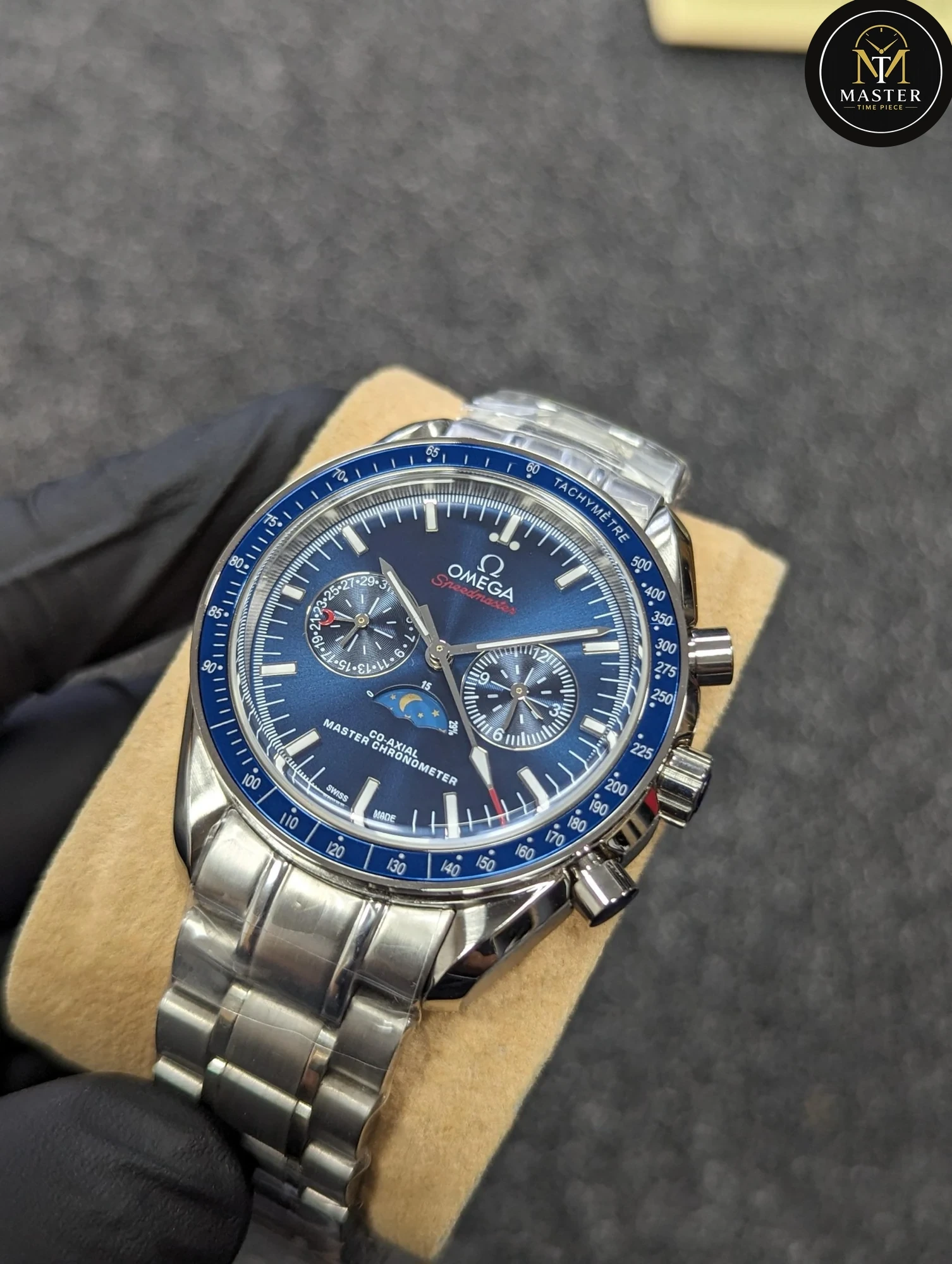 Speedmaster Moonphase Co-Axial Master- 44mm vue 3