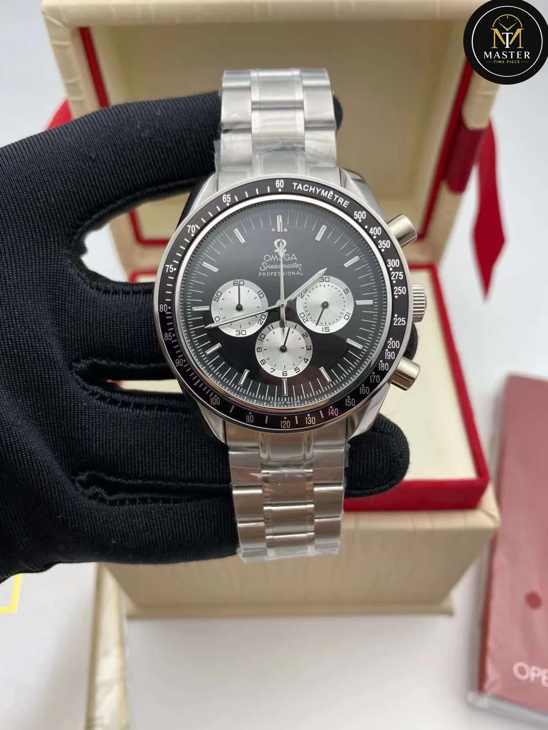 Speedmaster Moonwatch Professional Panda Dial- 42mm
