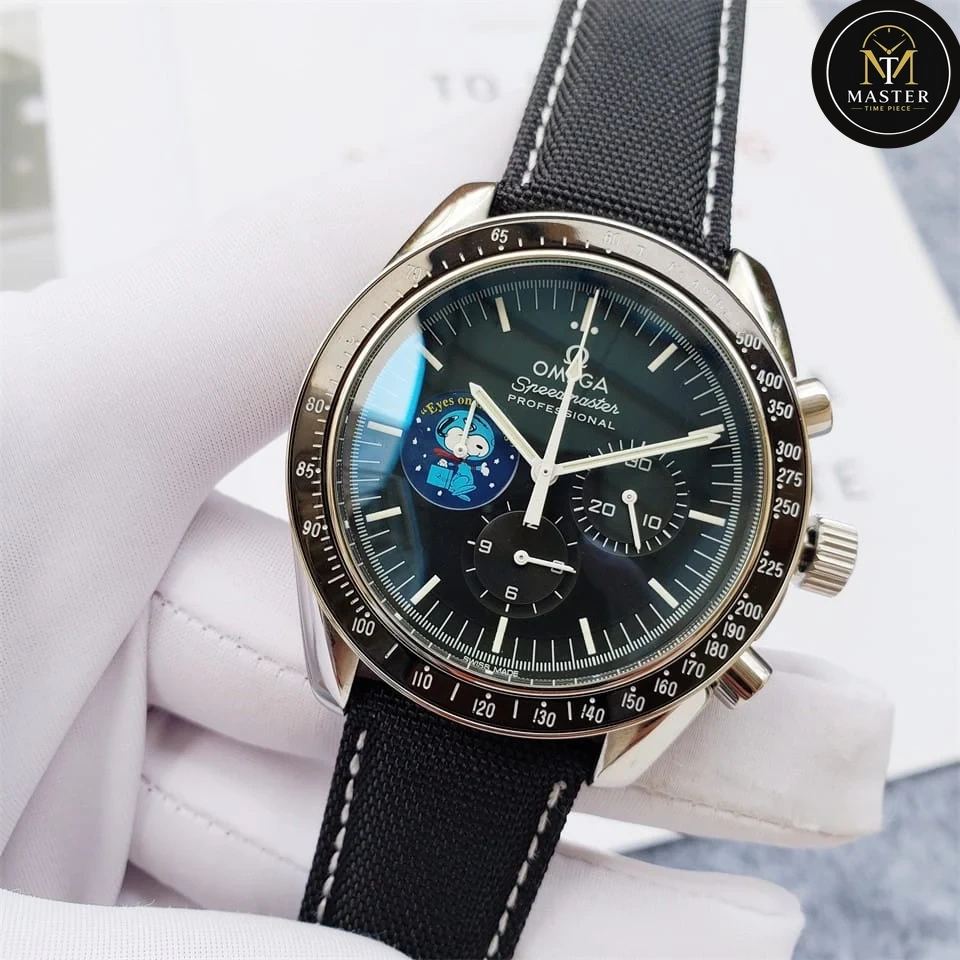 Speedmaster Professional Black Dial- 44mm vue 3