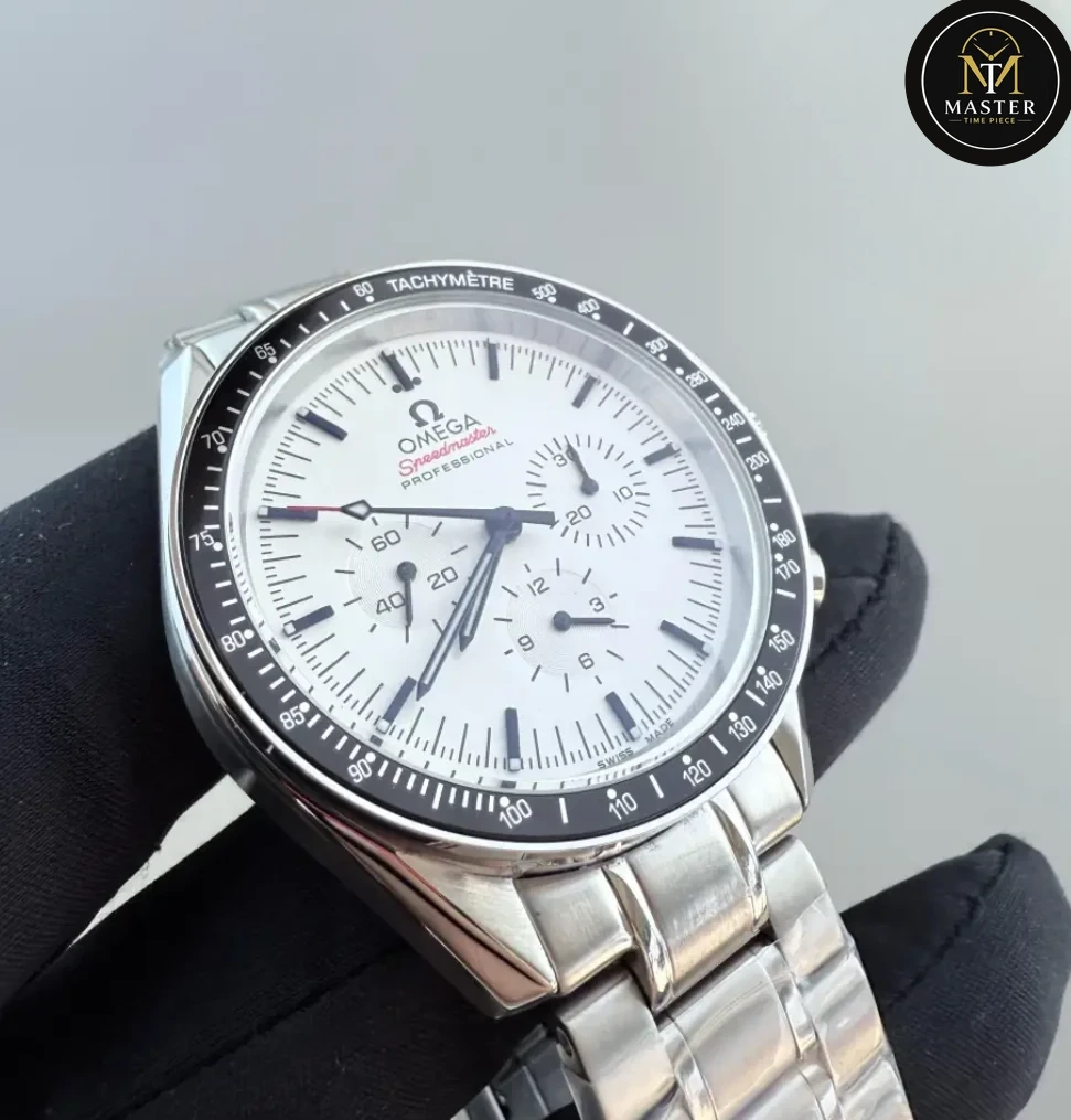 Speedmaster Professional White Dial- 42mm vue 2