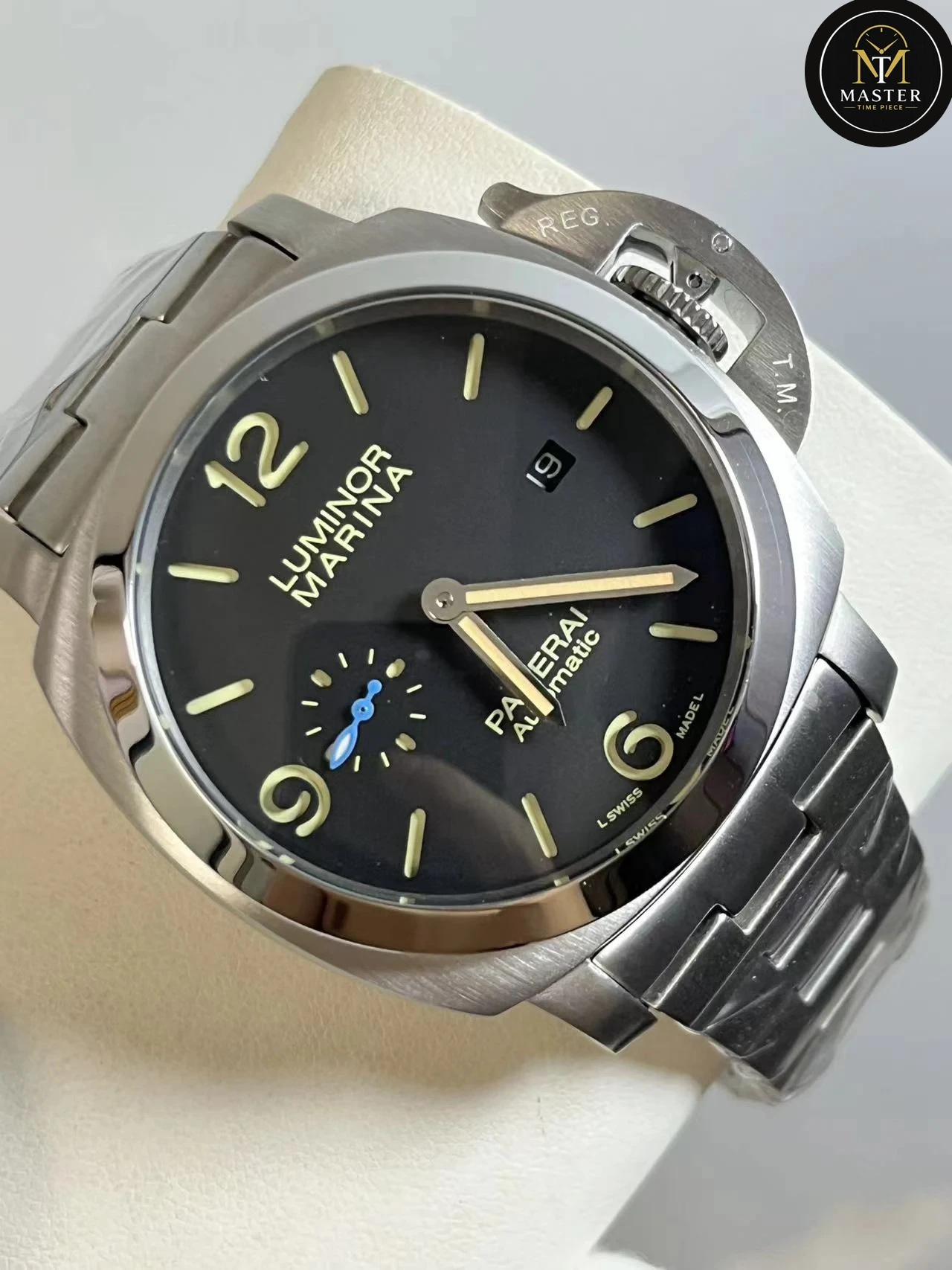 Luminor Marina Black Dial- 44mm vue 3