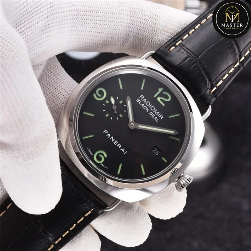 Radiomir Black Seal Automatic Movement vue 2