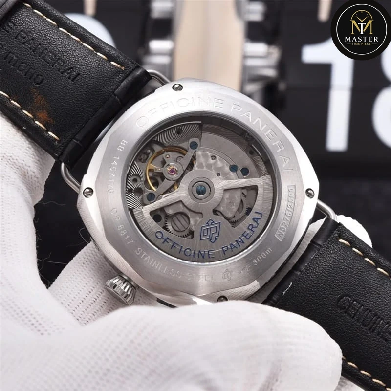Radiomir Black Seal Automatic Movement vue 5